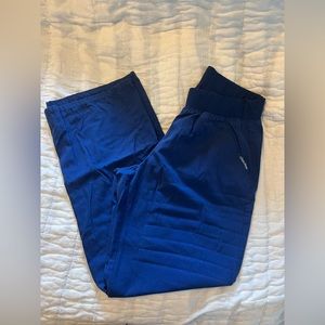 Womens Cherokee medium navy scrubs